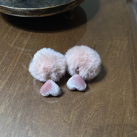 Cute Fluffy Earring [New] - Picture 7 of 7